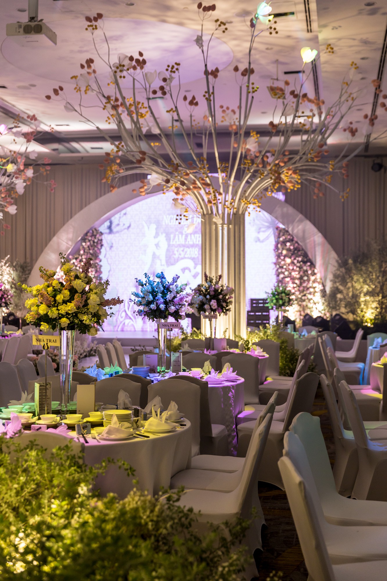 Diệp Lâm Anh xinh đẹp rạng rỡ, chính thức về chung nhà với bạn trai thiếu gia